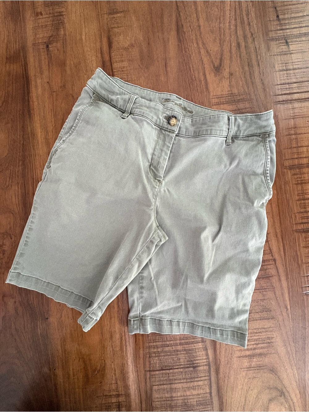 Tommy Bahama Olive Green Cotton Shorts with Printed Pocket Lining